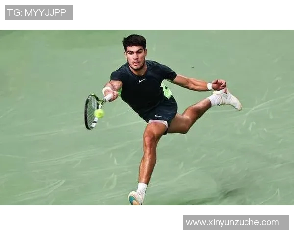 足球场上那位拥有浓密腿毛的球星引发了网友热议他为何成了球迷的另类焦点 足球场上那位拥有浓密腿毛的球星引发了网友热议他为何成了球迷的另类焦点